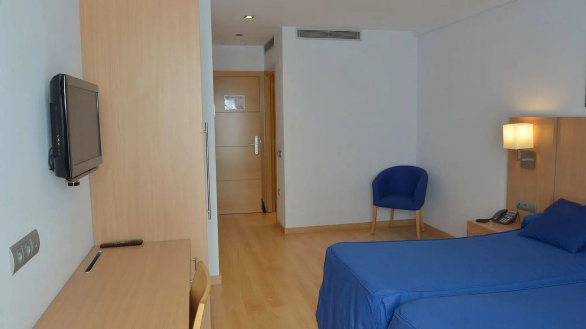 Hotel Del Port Sant Carles De La Rapita 3*,