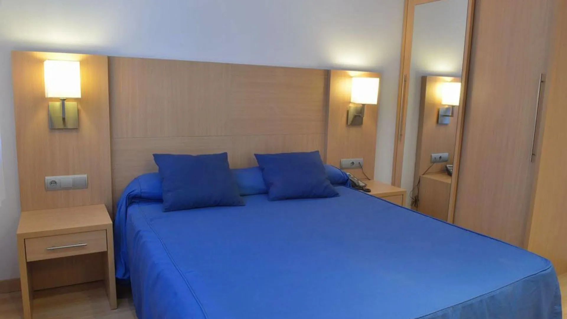 Hotel Del Port Sant Carles De La Rapita 3*,  Spain